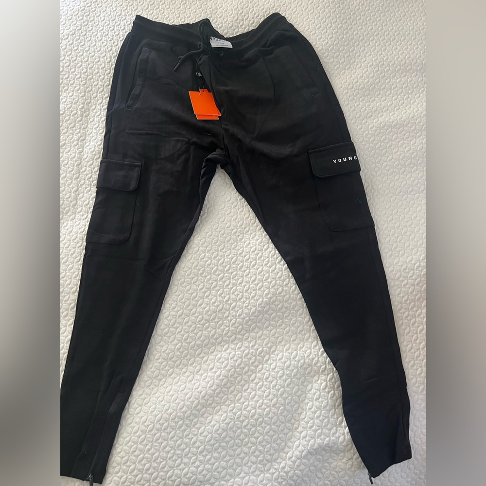 YoungLA men’s cotton spandex tapered leg cargo joggers. SizeXl. Black.brand new
